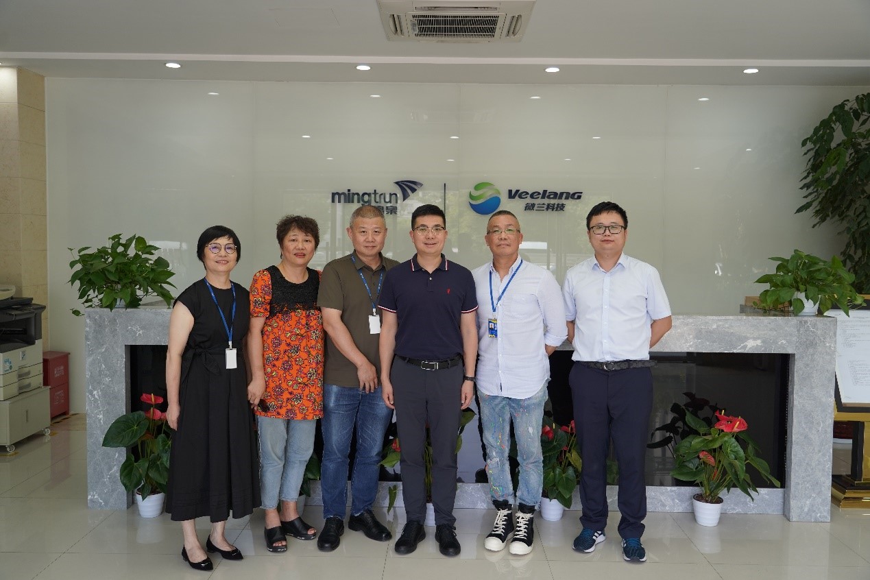 浙江大學控股集團總經(jīng)理余飛鵬一行蒞臨浙大鳴泉調研指導